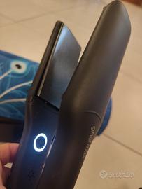 Piastra per capelli GHD + pochette originale ghd