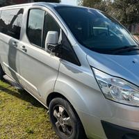 Furgone Ford tourneo