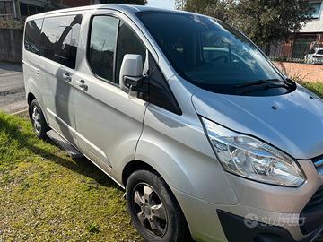 Furgone Ford tourneo