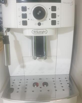 Macchina espresso Magnifica S DēLonghi.