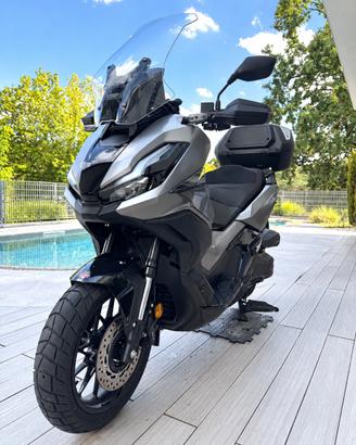 Honda ADV 350 2025 – 6.400 km – Pari al nuovo