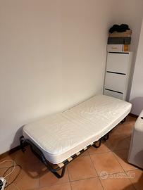 Letto singolo con materasso