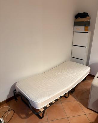 Letto singolo con materasso