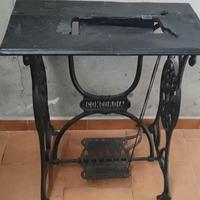 Macchina da cucire vintage 