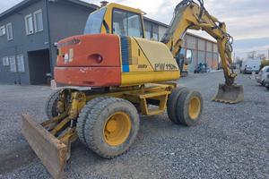 Escavatore gommato Komatsu PW110