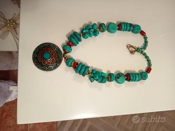 Collana in pietre