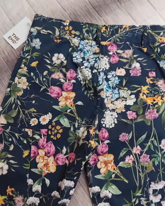 pantaloni blu a fiori 