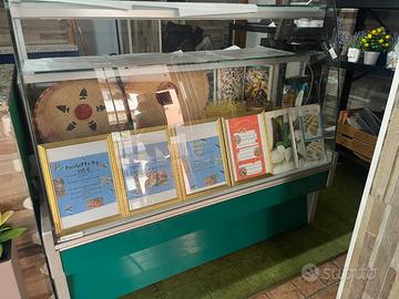 Banco refrigerato con vetrina