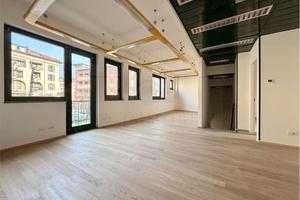 UFFICIO CON AMPIO TERRAZZO IN CENTRO