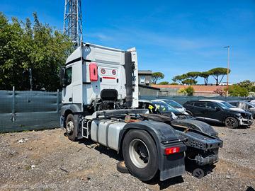 SINISTRATO Mercedes Benz ACTROS MOTRICE 1845