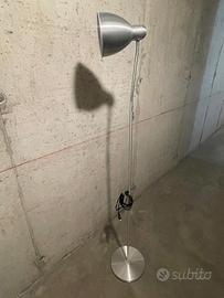 Lampada ikea da pavimento