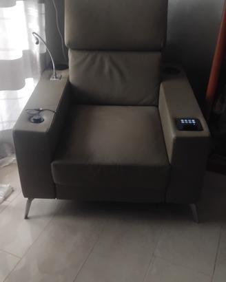 Poltrona Super Accessoriata 