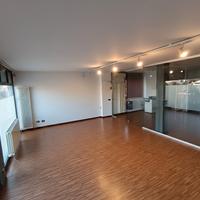 Locale commerciale in Corso Bra 11, zona centrale