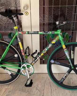 Bici fixe in alumínio marca santa fixe