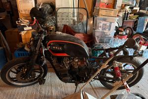 Yamaha xj 550