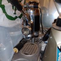 macchina da caffè e macina caffè 