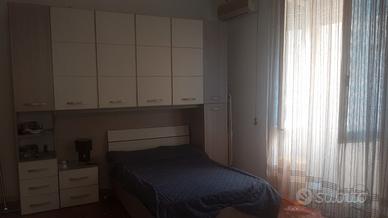 Ampia singola con divano