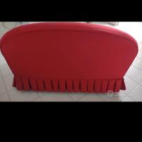 divano in tessuto realizzato da artigiano