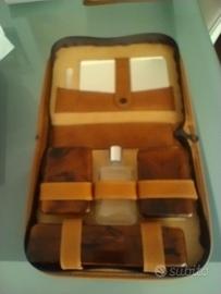 Set da bagno vintage in pelle