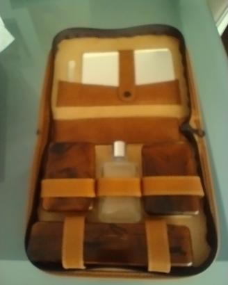 Set da bagno vintage in pelle