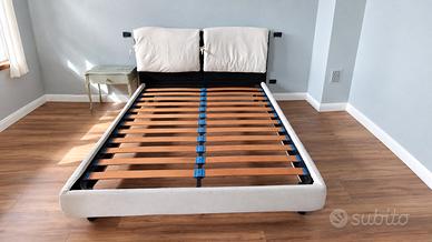 Struttura letto completa di doghe