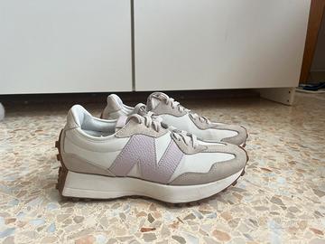 New Balance 327