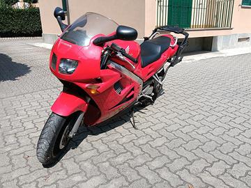 HONDA VFR-750