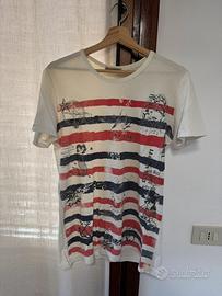 T-shirt uomo alla moda