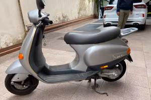 Vespa Piaggio ET4 50-2002