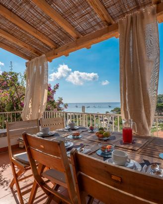 Elba Fetovaia terrazza vista mare spiaggia a piedi