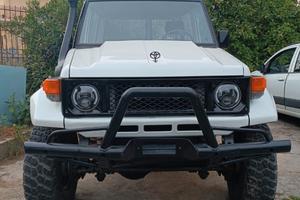 Fuoristrada Toyota bj70