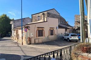 Appartamento di 100 m² con 5 locali a Francolise