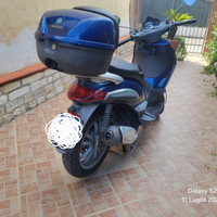 Scooter Piagge Beverly 250 anno 2004 con bauletto