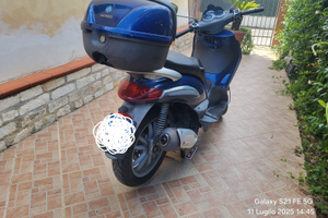 Scooter Piagge Beverly 250 anno 2004 con bauletto