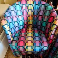 Poltrona design contemporaneo con vivace motivo