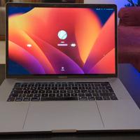 Mac book pro 2017 15'' 16 gb ram I7 