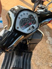 vespa 300 gts