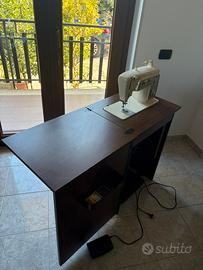 Macchina da cucire Singer 740 con mobile