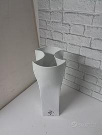 vaso  alto  in ceramica  Italia  90