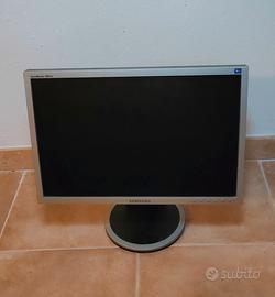 Monitor Samsung modello 940BW LCD