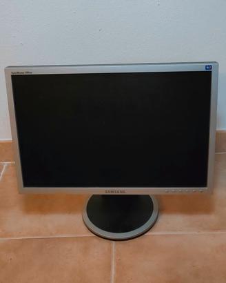 Monitor Samsung modello 940BW LCD