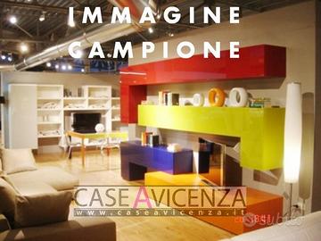 Villa singola con circa 6000 mq di terreno