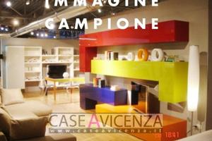 Villa singola con circa 6000 mq di terreno