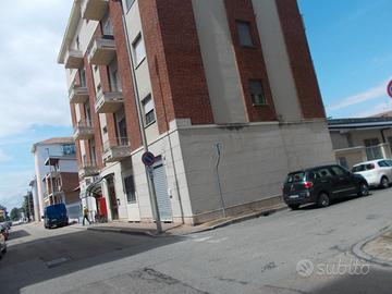 Vercelli-via G. paradiso n. 20-ufficio mq 32 comm