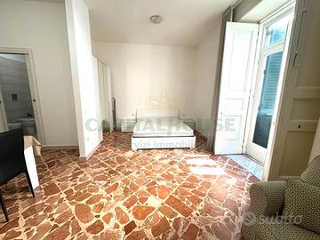 S2 zona corso: arredato moderno