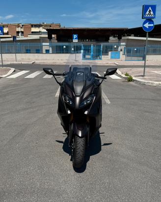T-Max 560 Tech Max