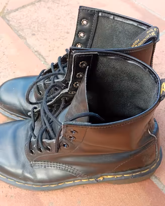 Dr. martens taglia Eu 43 Uk 9