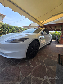 Tesla Model 3 Long Range Dual Motor Highland