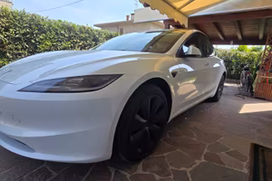 Tesla Model 3 Long Range Dual Motor Highland
