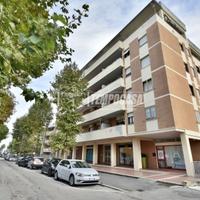 AMPIO APPARTAMENTO ZONA CENTRALE CON GARAGE
